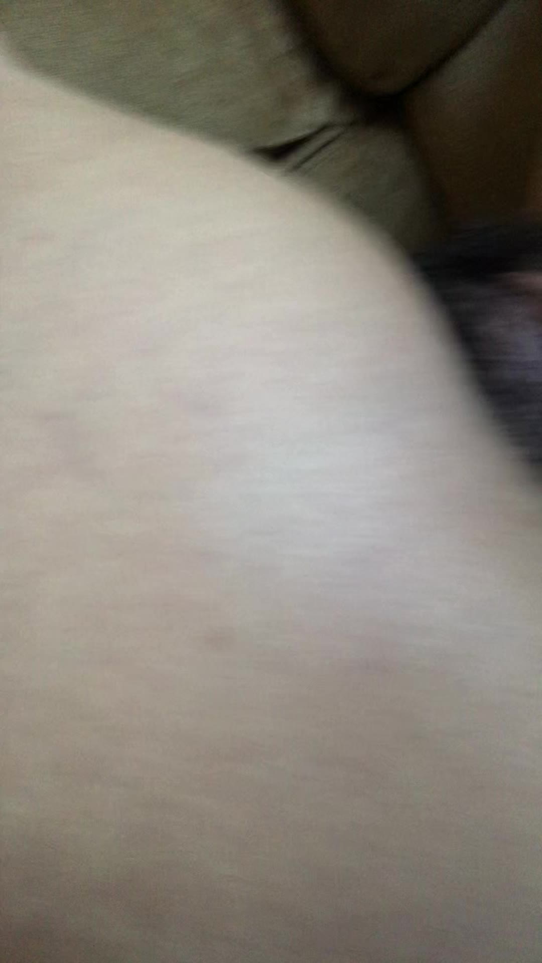Fresh cream pie on hairy pussy.