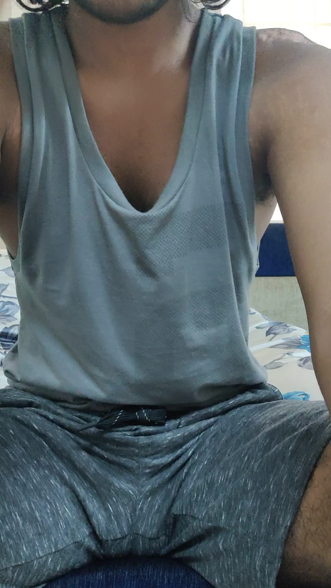 Don't mind me I' just way too horny for some reason lol