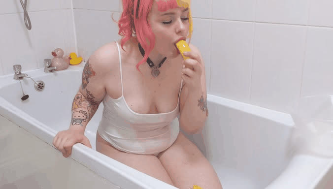 Fun with a banana 💗