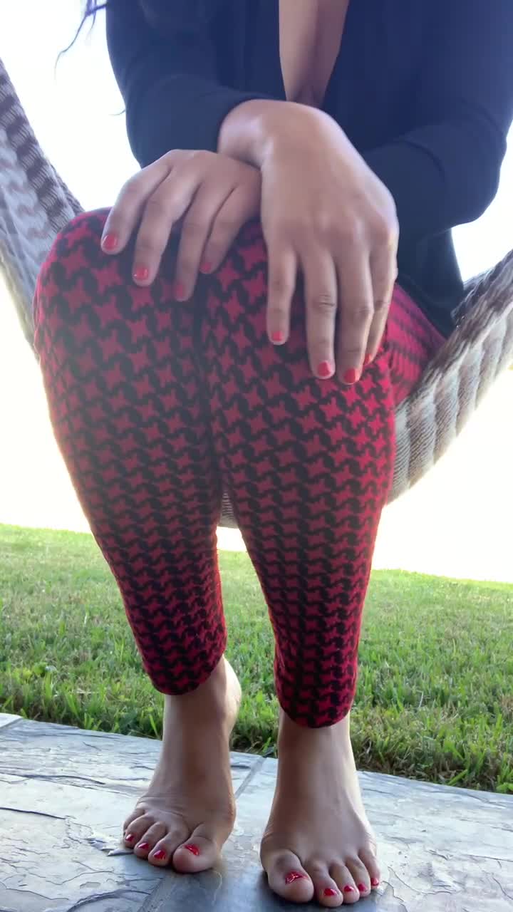 I’m shy but I get so turned on flashing that I can’t stop. Like my small boobs? I’m saving up to get them a bit enhanced 😊