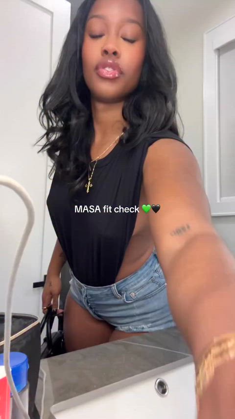She is 🔥🔥🔥😍😍