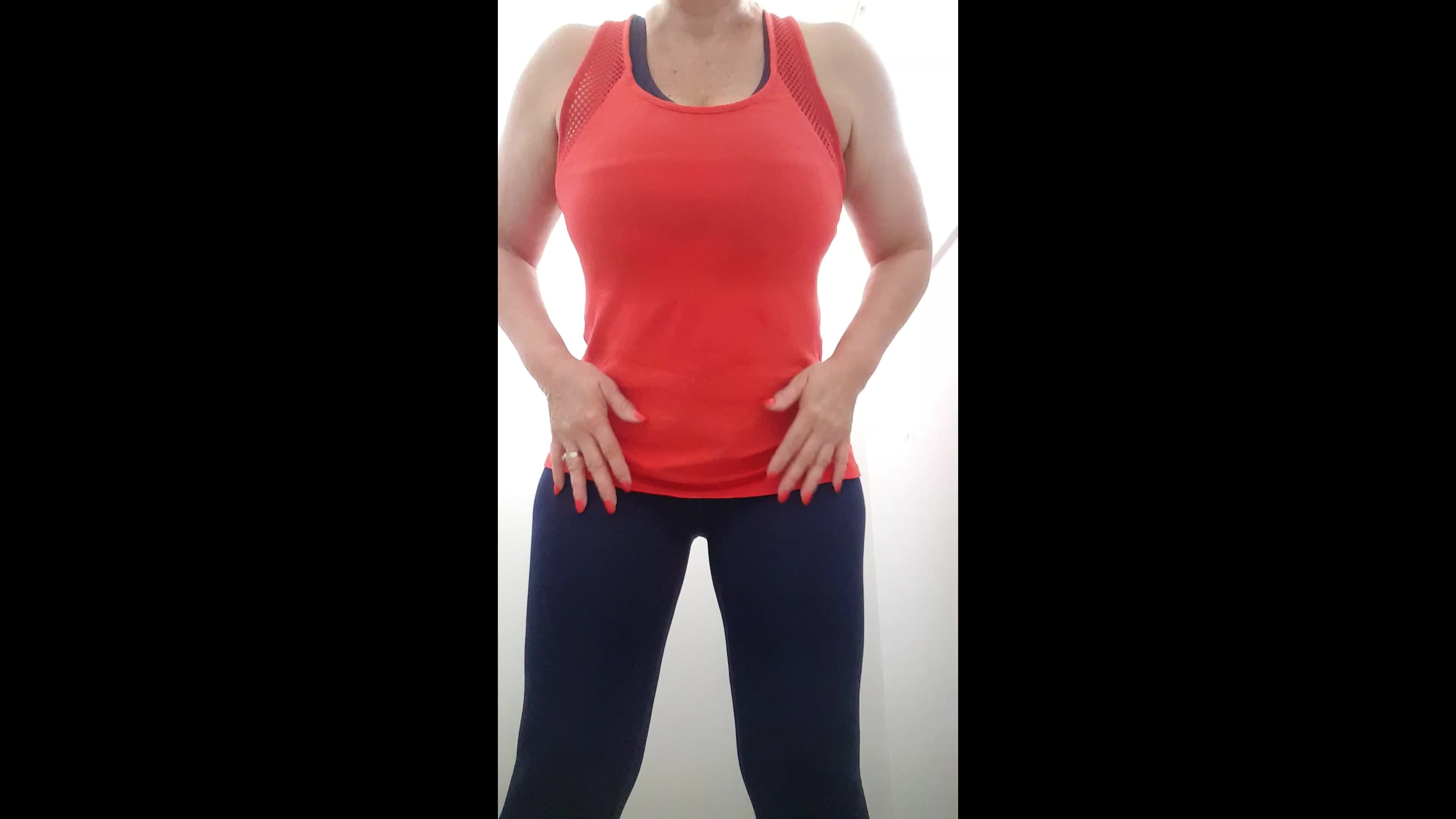 My new sports bra Titty drop in the gym locker room 😉 xx 55yo 🇦🇺