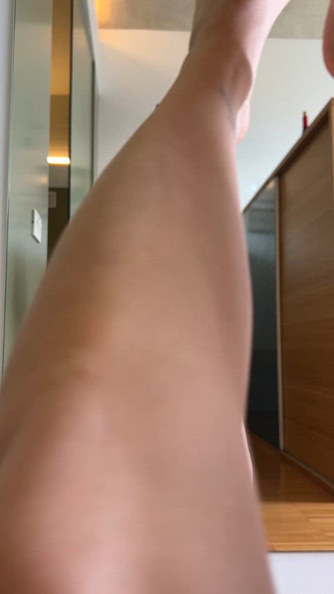 College girls seductive legs