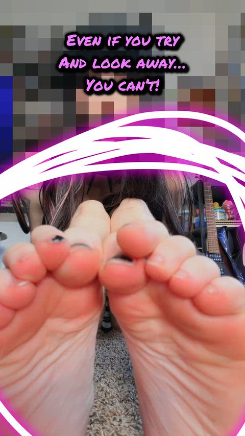 You’re lucky to even have the feet thumbnail
