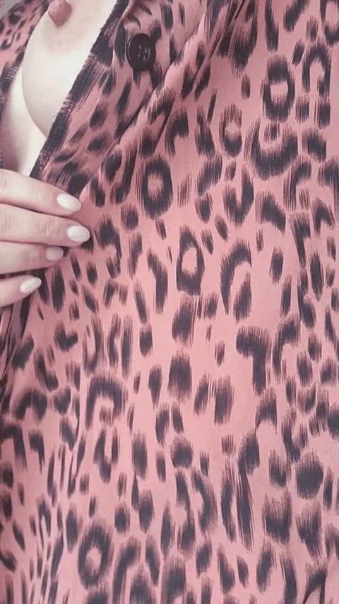 just catch you staring, here's a lil tease