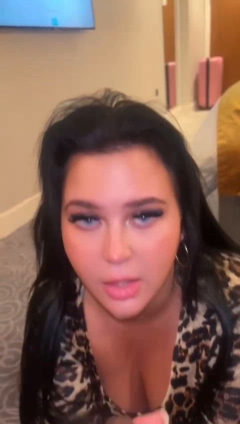 These pussy lips wouldn't let him go