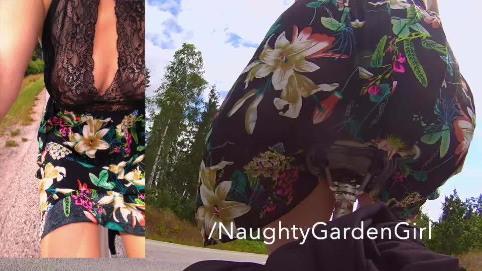 knowing that all the cars were driving by right next to my naked butt ... i was soooo horny omg