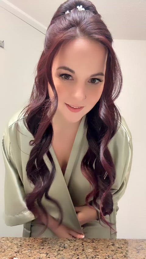 I heard you like curvy moms with fat pussy