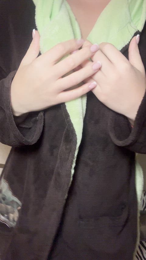 Do you like watching a college girl masturbate in her dorm?