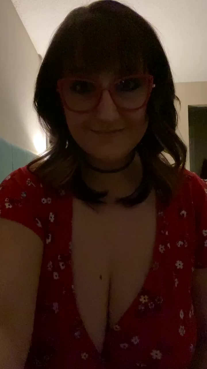 Finally figured out how to share videos on here. Enjoy this shit quality video of my boobies!