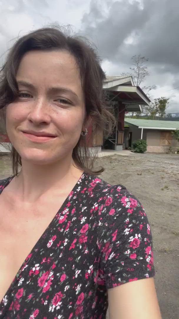 Everywhere I go becomes a Nudist Resort [GIF]