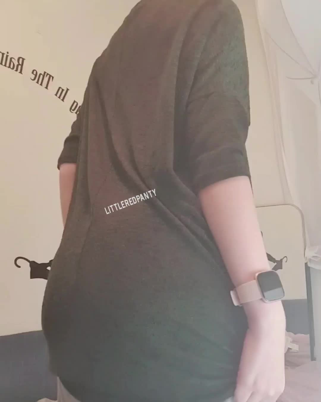 May I ofer you some butt jiggles?