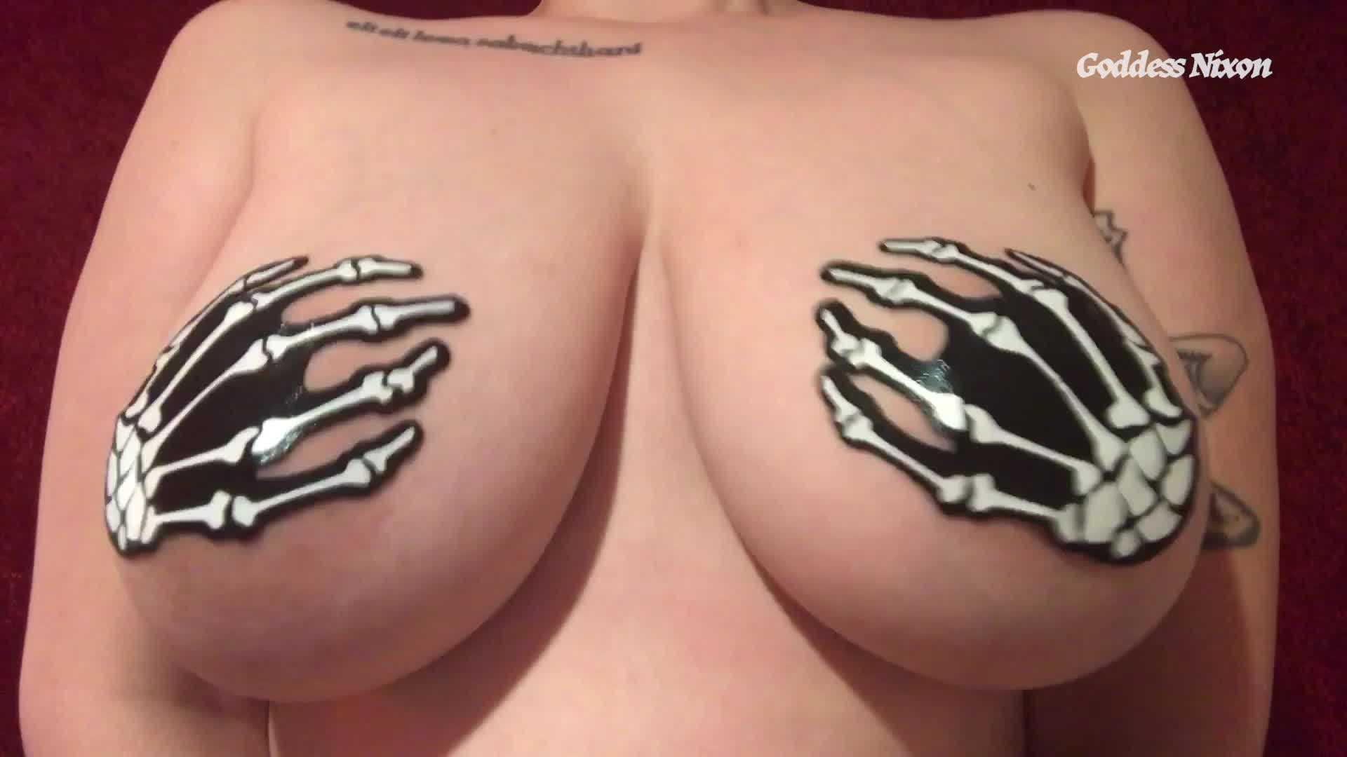 Kick Off Halloween Month With Spooky Tit Worship/Boob Bouncing!