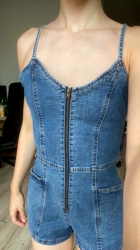 I’m just happy to be showing my boobs