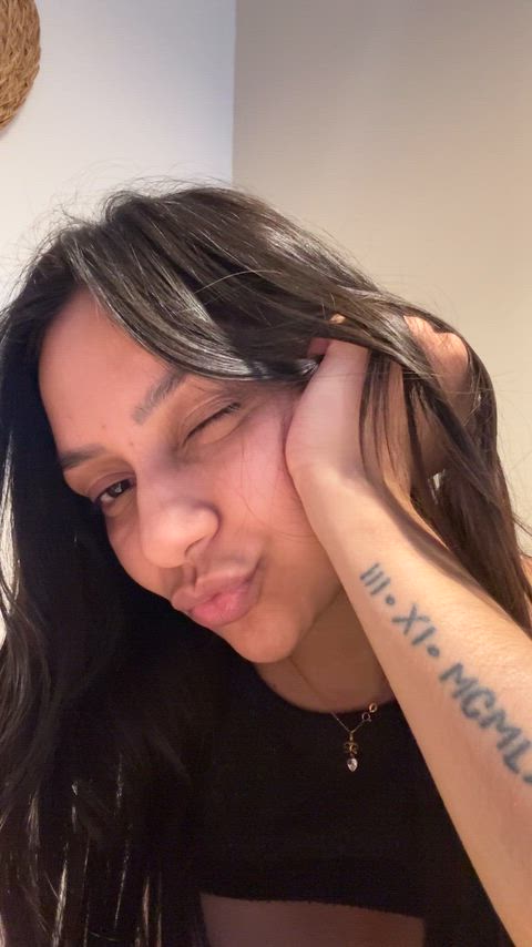 Heysweety, mind rating my pointing F18 boobs