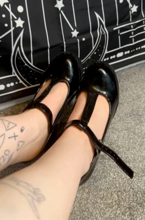 Feet OnlyFans Teen Porn GIF by saphizox