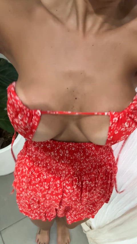 I love watching these tits bounce as I walk lol