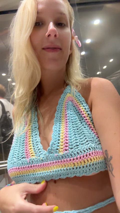 I was fantasizing that this guy bent me over right here 😩