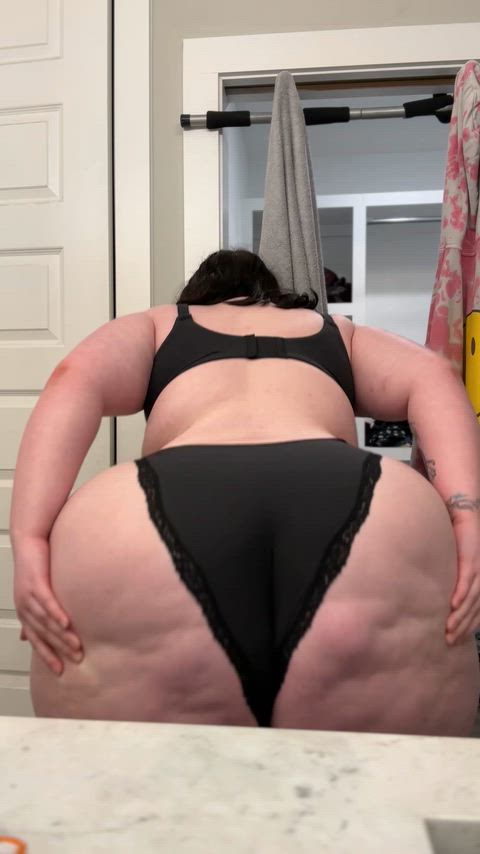 The bigger the ass the harder you pound...