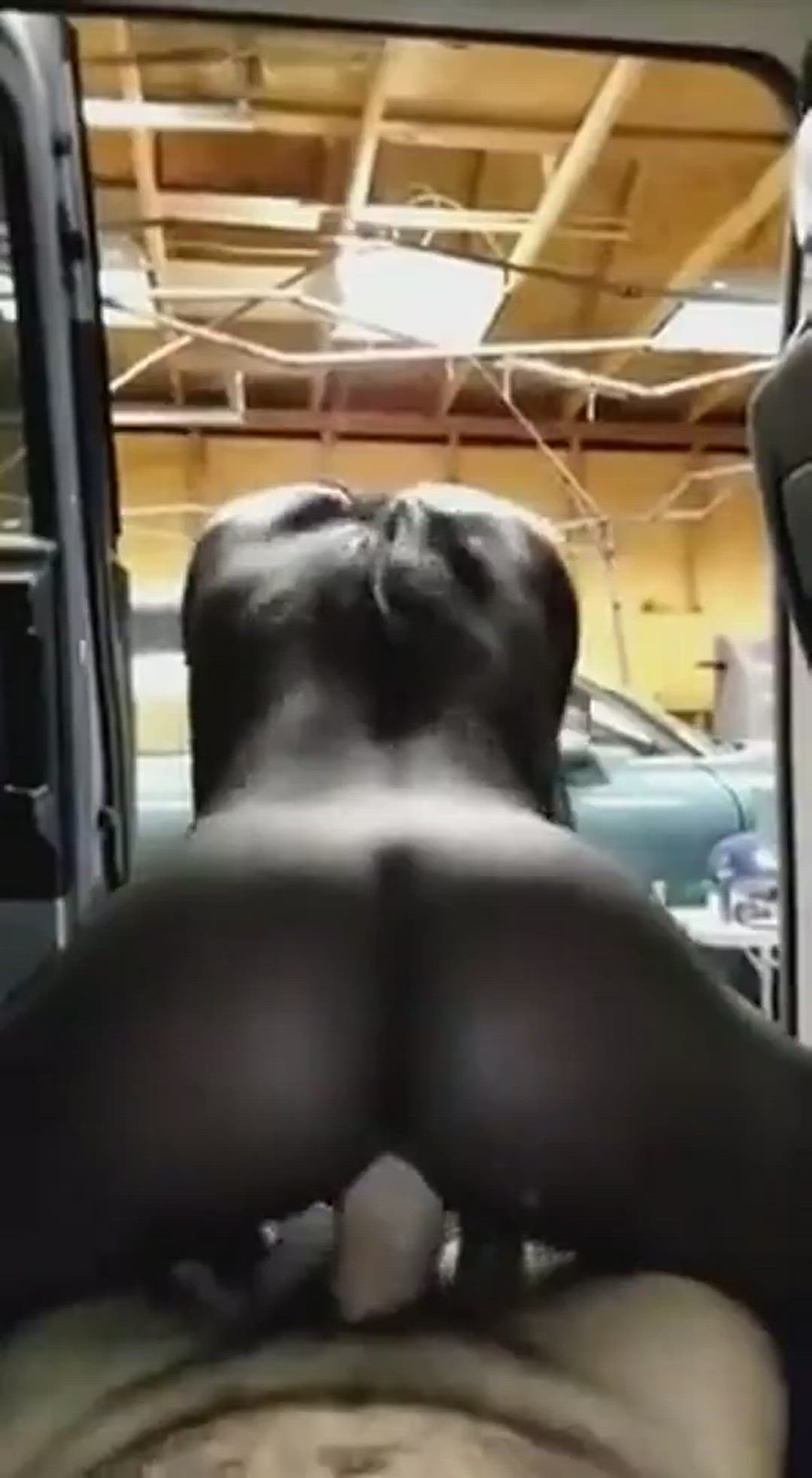 484736