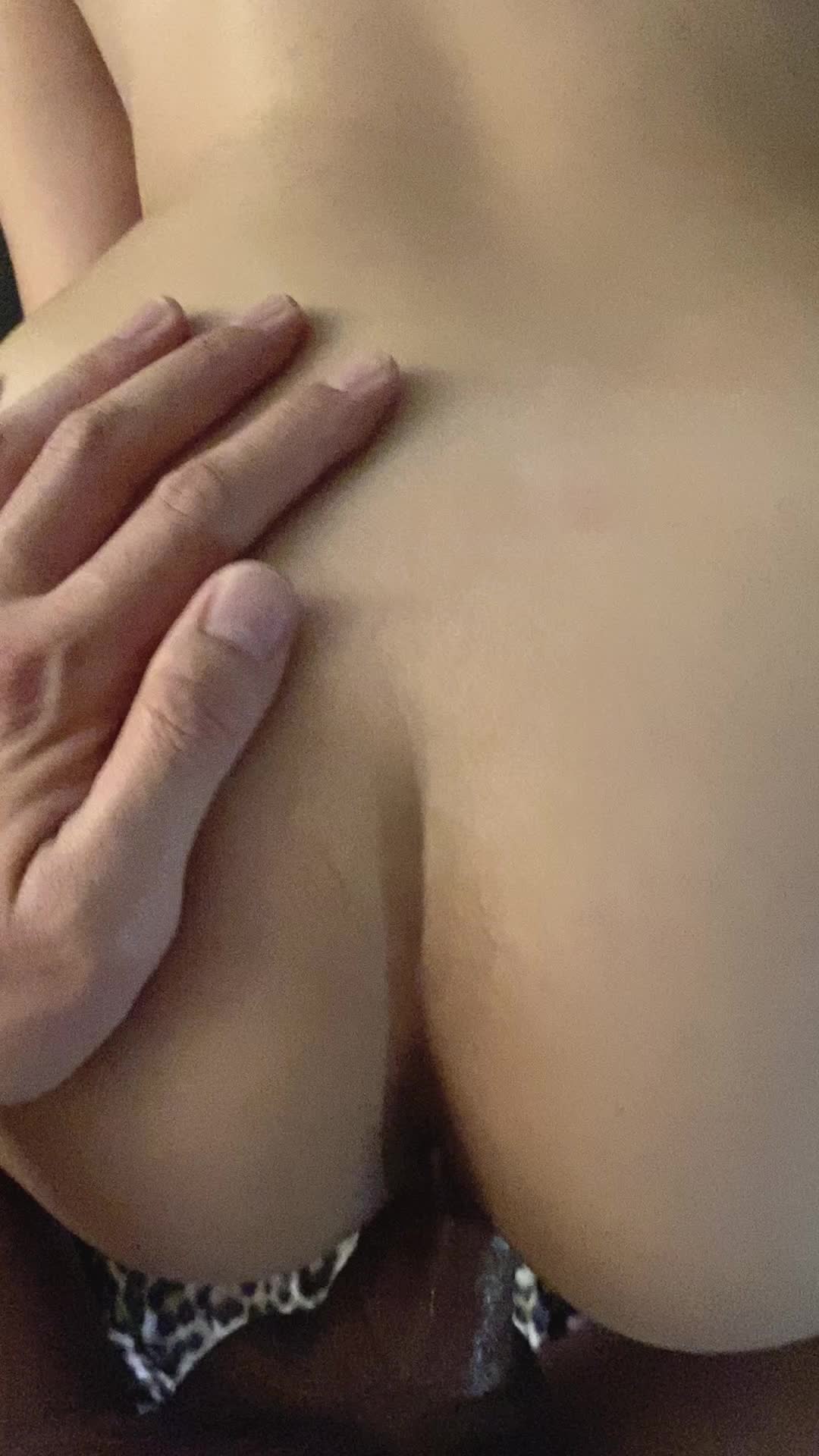 Watch until the end and you’ll agree that this is the most adorable creampie ever🥺🥰💦.
