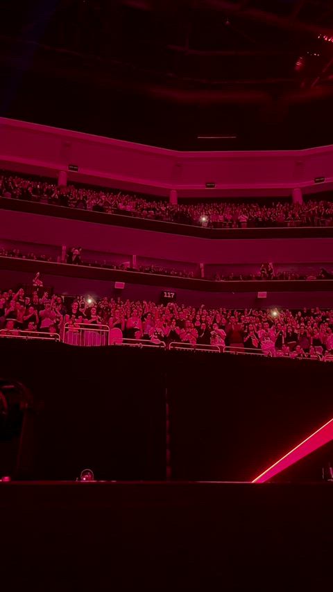 Billie Eillish Performing at Quebec concert | September 2024
