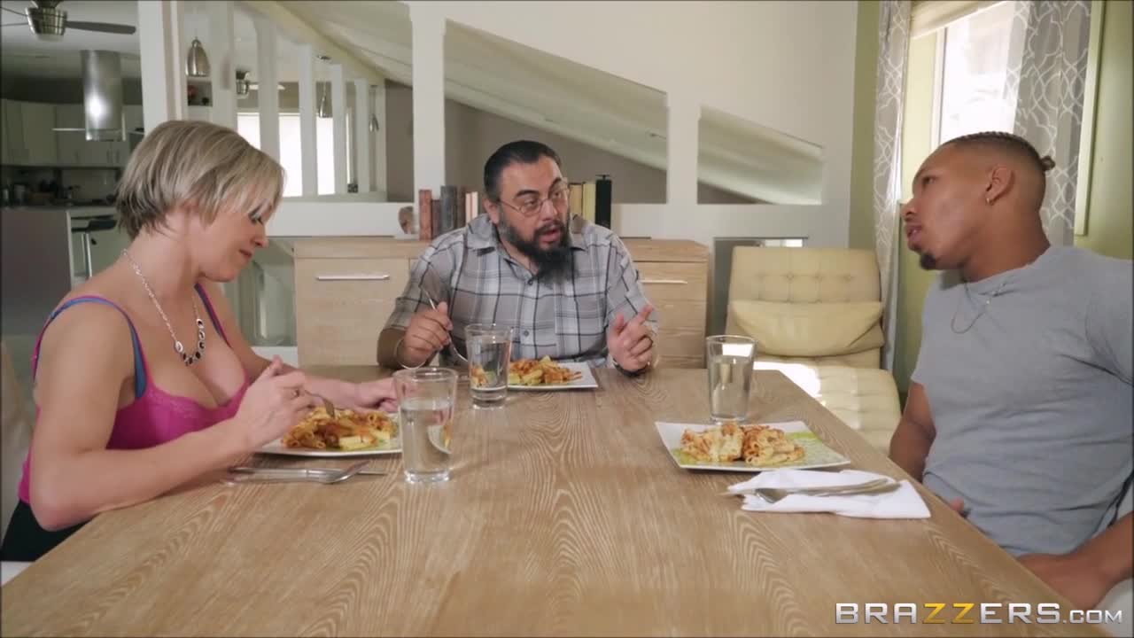 Mature Housewife Dee Williams Gets Sneakily Fucked By Young Black Guy