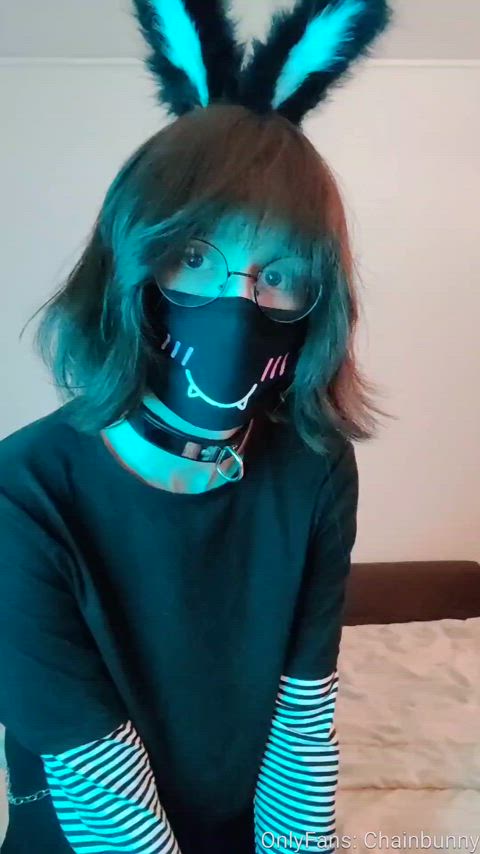 Bet even a short bunny boy could overpower you~ 🐇🖤