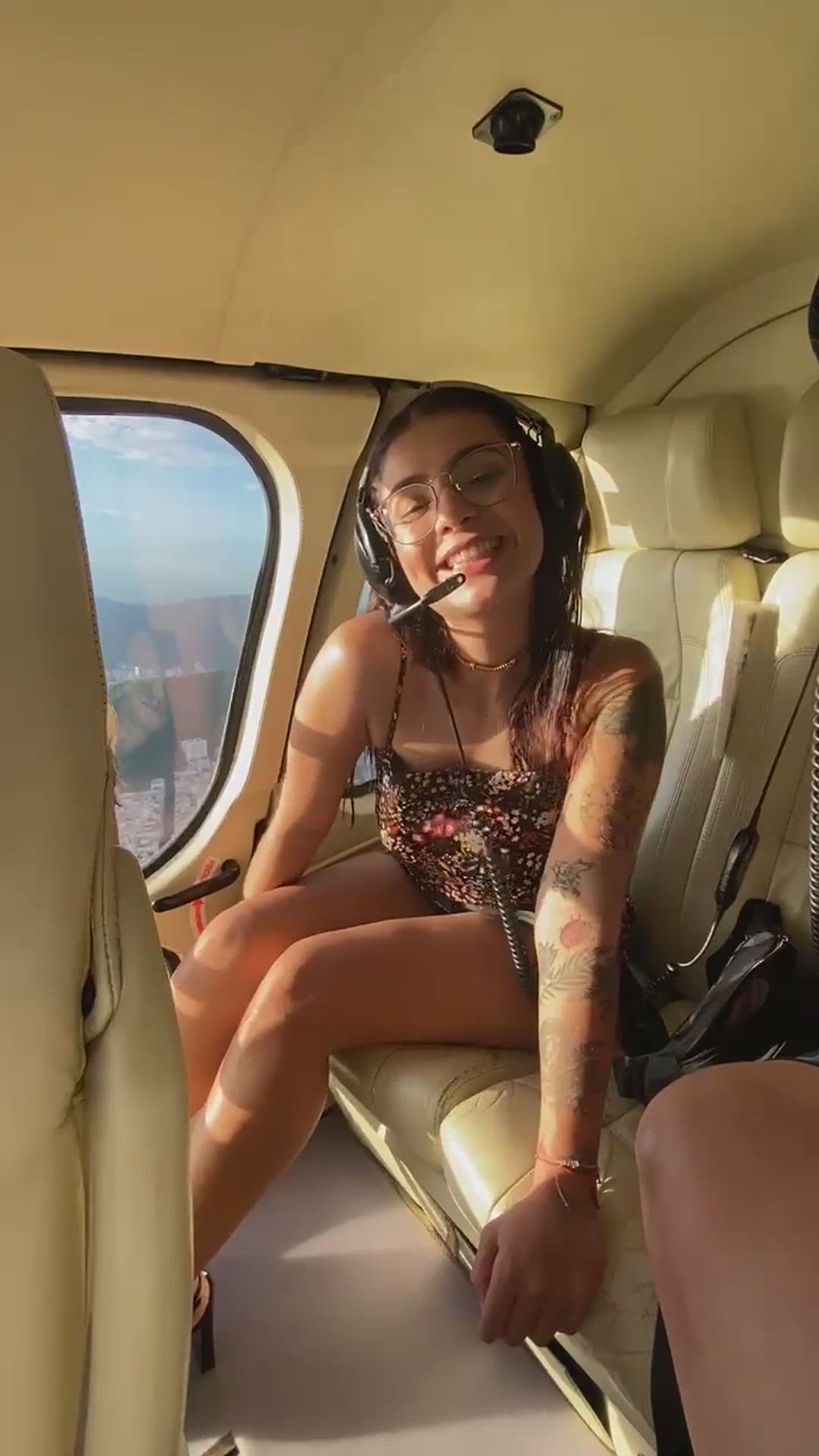 Not part of the official tour, just something extra for you [GIF]