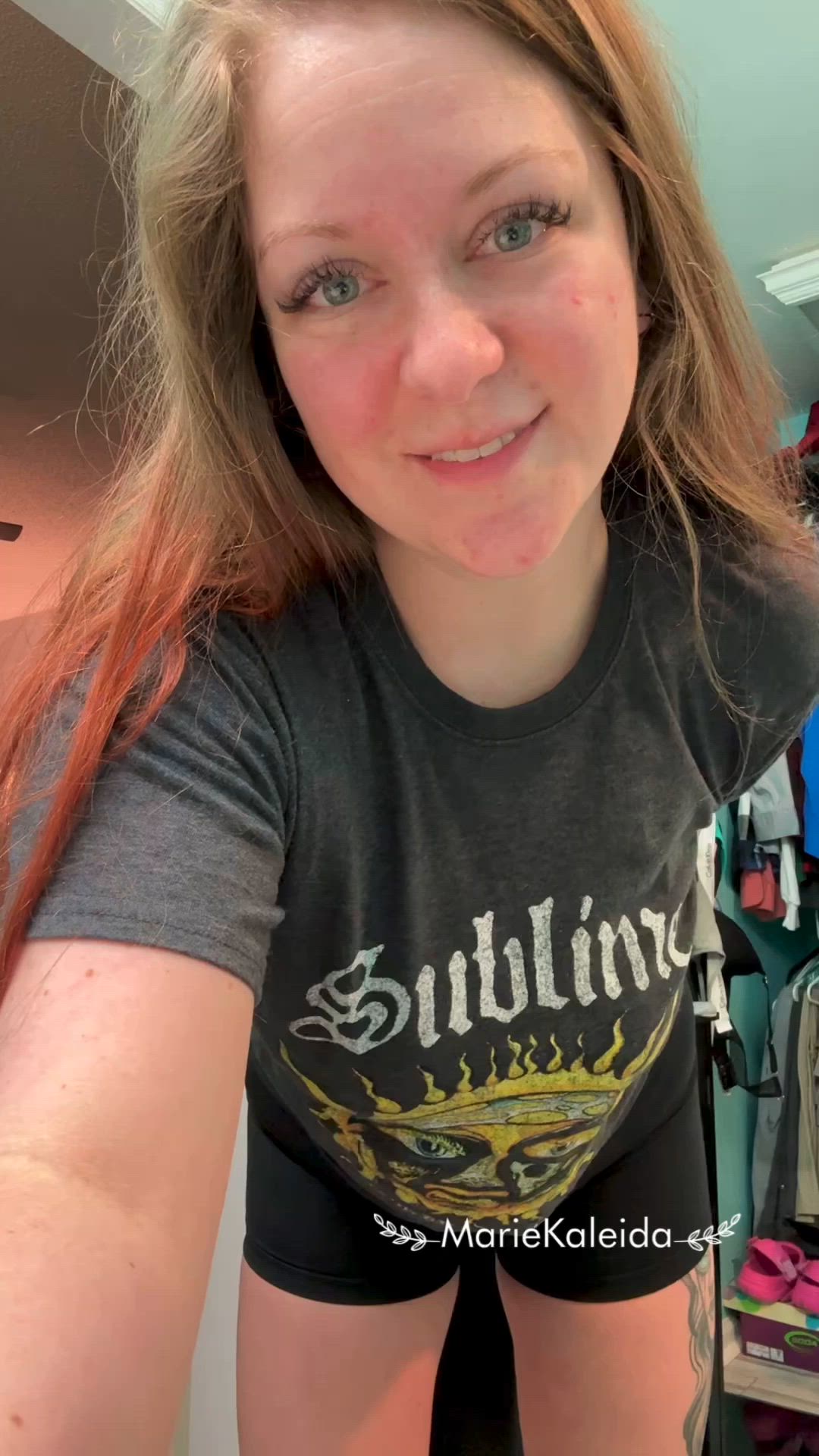 Just your neighborhood mom with some big tits!