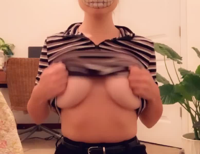Just a great tittydrop
