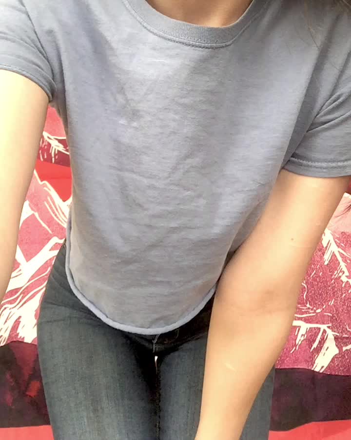 hi, im new here 💕 want to see me take off my jeans?