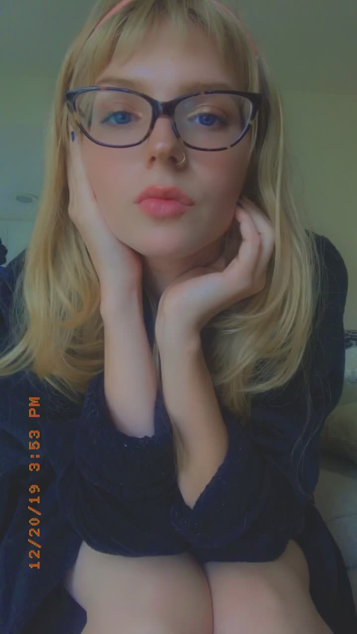 glasses drool, ✨ sound is on via gfycat link
