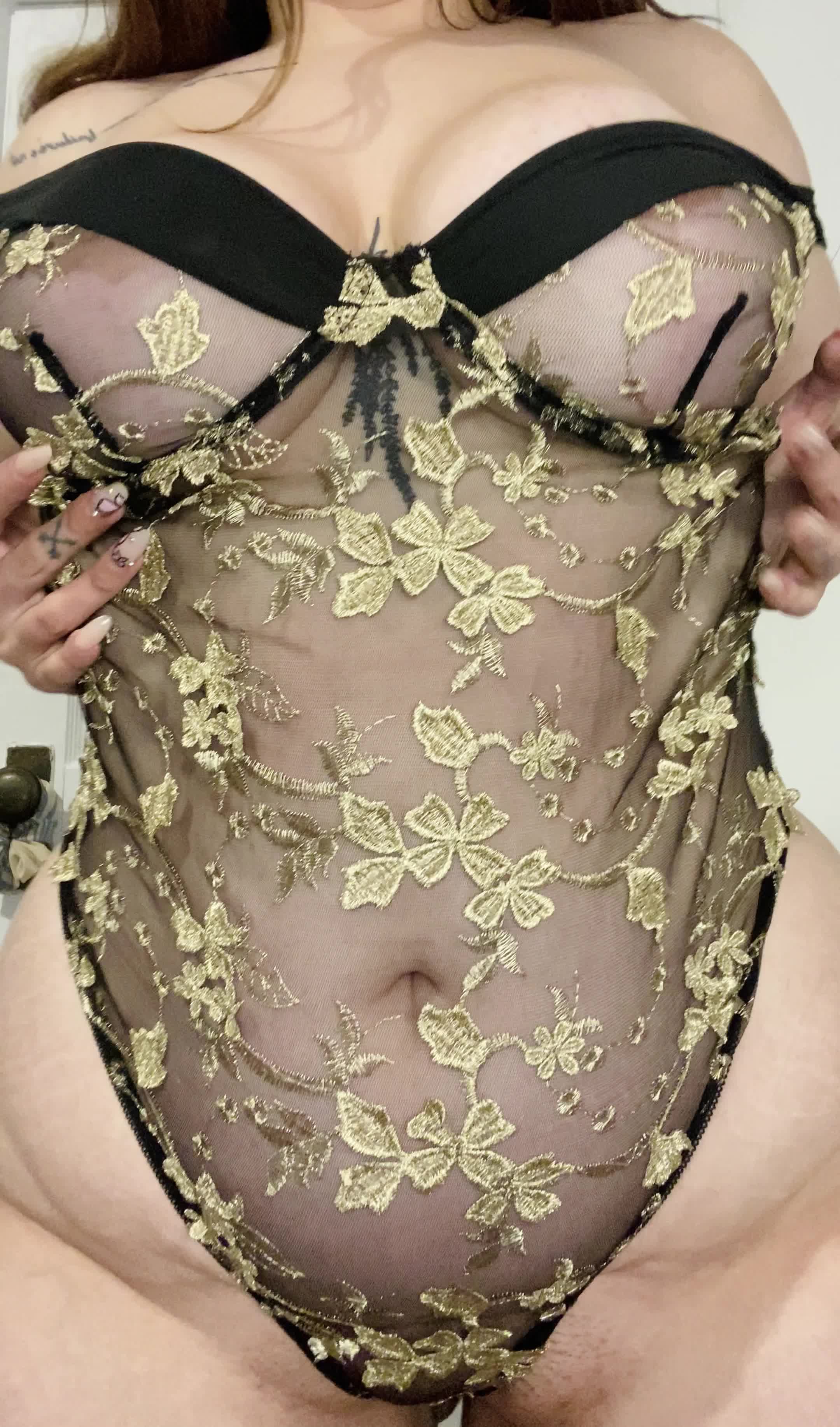 I think this would make the cutest breeding outfit.. don’t you?