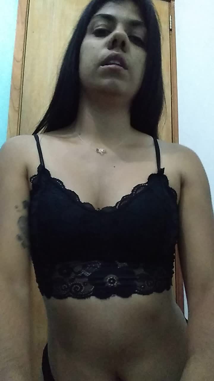 Follow me on Snapchat, KiK, Instagram and check out all the services I offer, photos, videos, GIFs, everything personalized to your wishes, GFE experience, sexting and more 😍😍💋 SC: k_perez974 / KiK: kar.perez974 / IG: Bunny.girl00