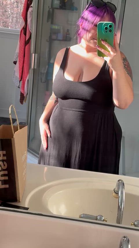 Good morning! Want to see my pretty tiddies? 🌞🍒