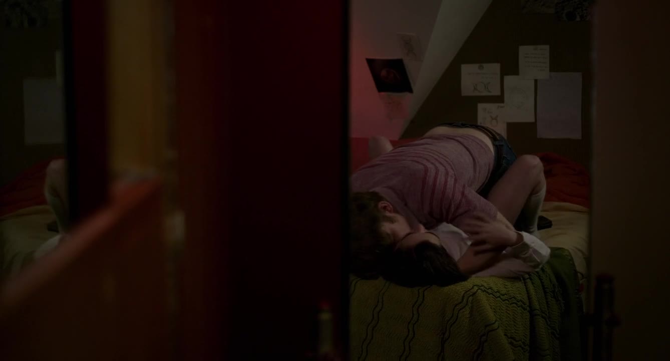 Maisie Williams' breathless panting and moaning while she feels a cock pounding away between her legs will never not make me hard.