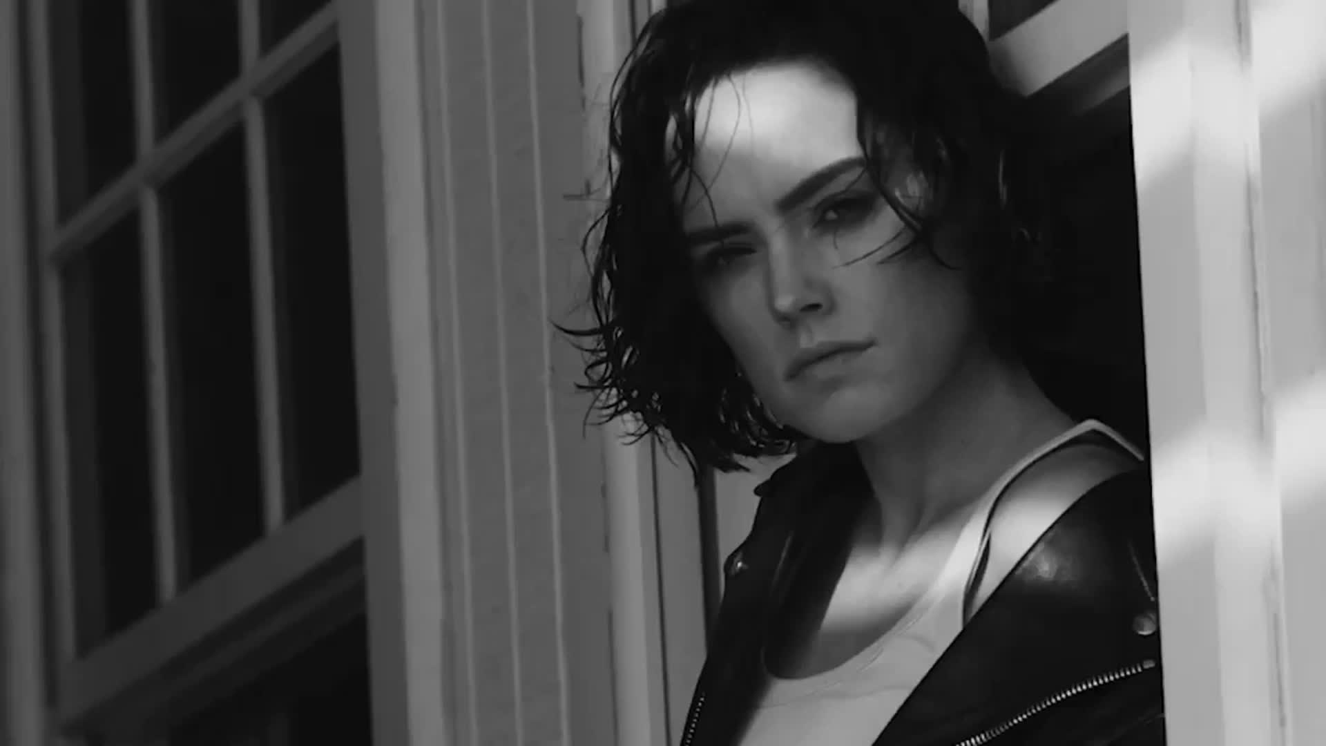 Daisy Ridley's hot body