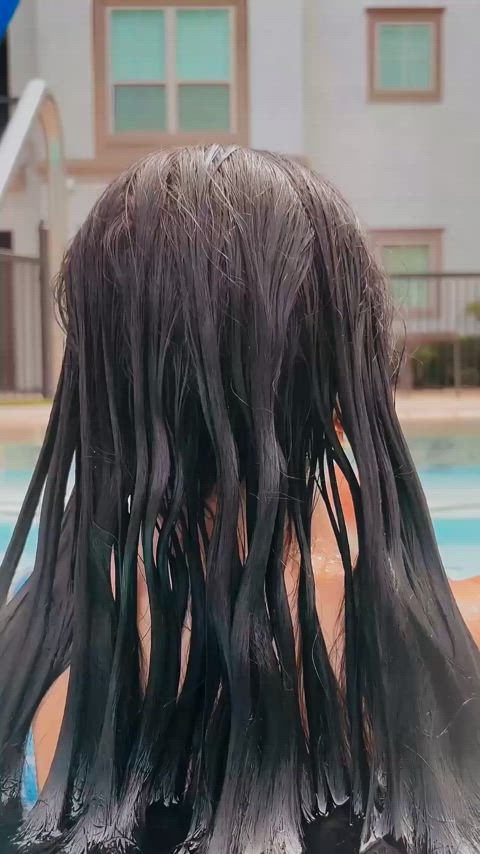 Does my ass look good in this bikini?