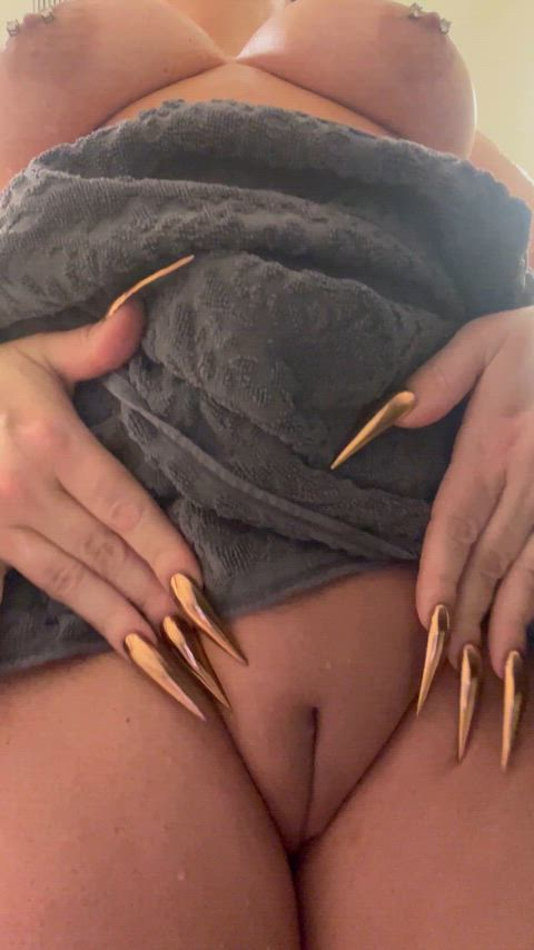 Waiting for my phat pussy to be filled