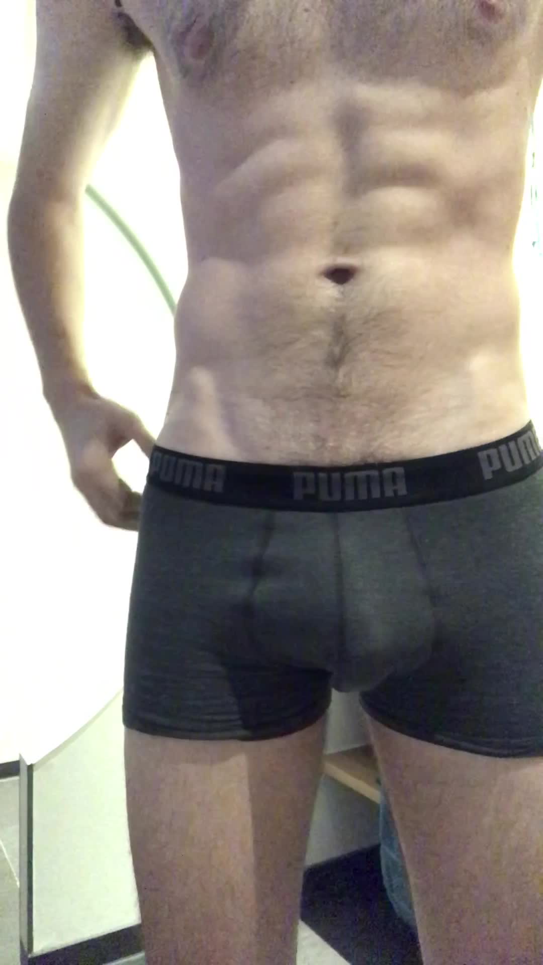 I‘ve been told my cock head fits this sub too