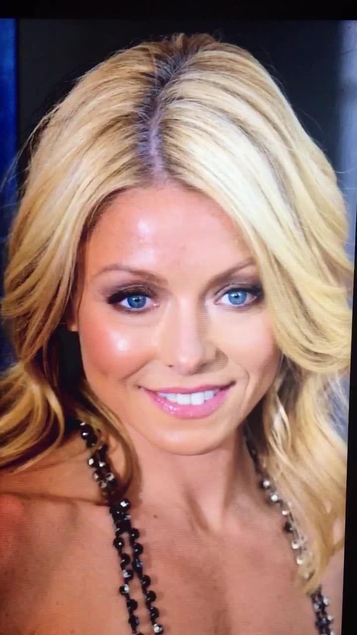 Kelly Ripa takes a MONSTER LOAD OF CUM all over her hot and sexy face!!!!