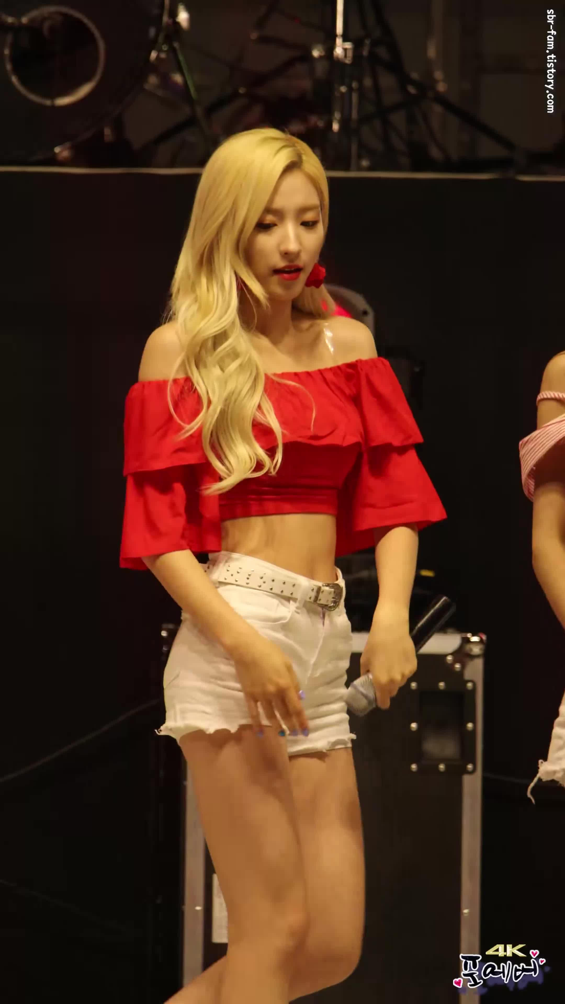Sexy Eunseo + Sexy Seola gfy in comments