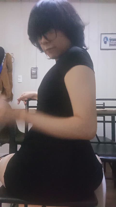 Stole the dress from a friend, i think it looks better on le >:3