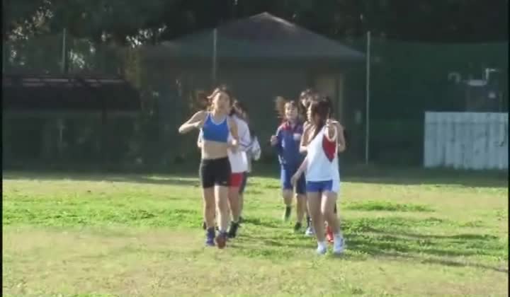 Man is confronted by female combat athletes and ends up unlucky