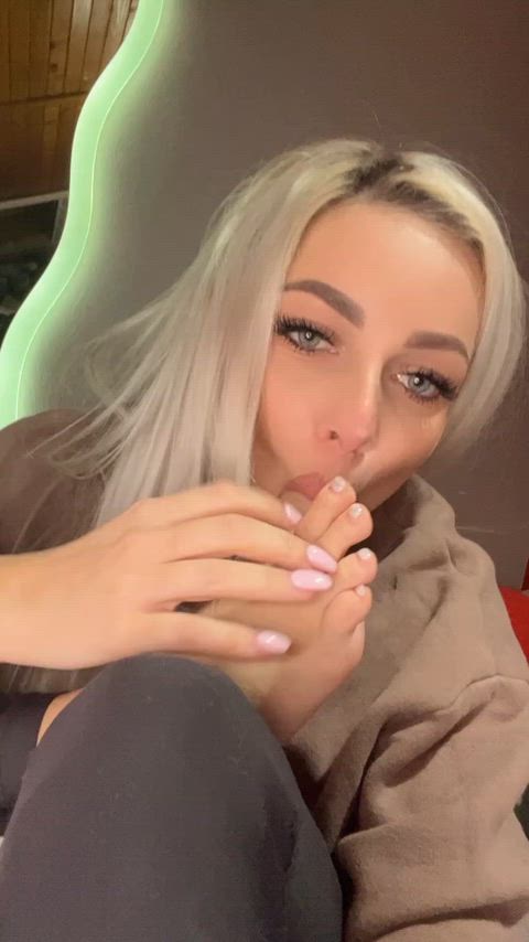 do you feel my foot vibe