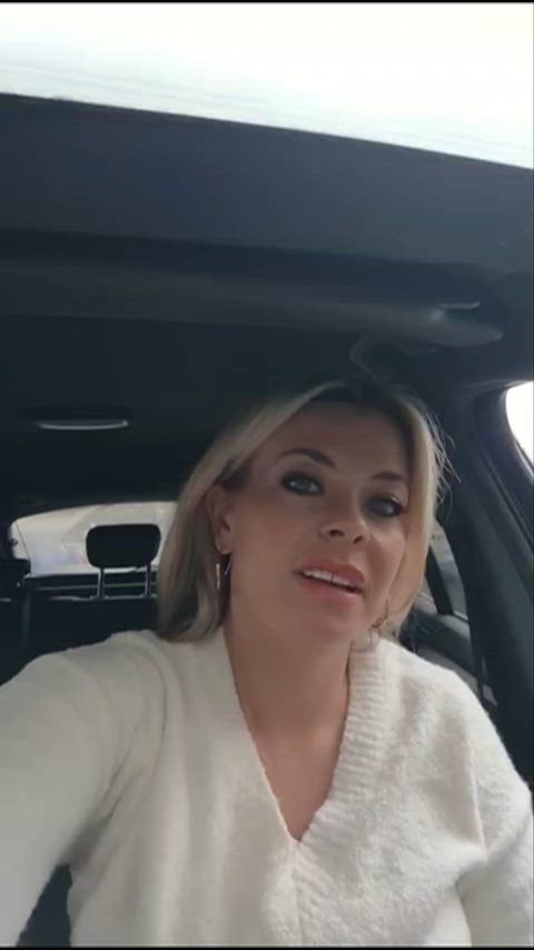 Tits at the superstore