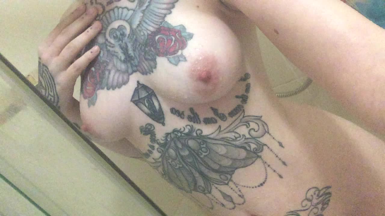 Some shower fun with a little surprise for you 💦💎