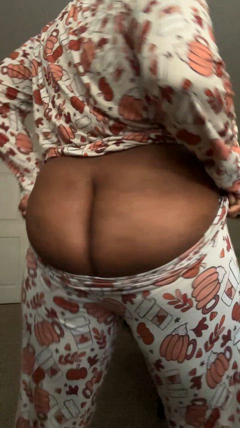 My fat black ass needs to bleached