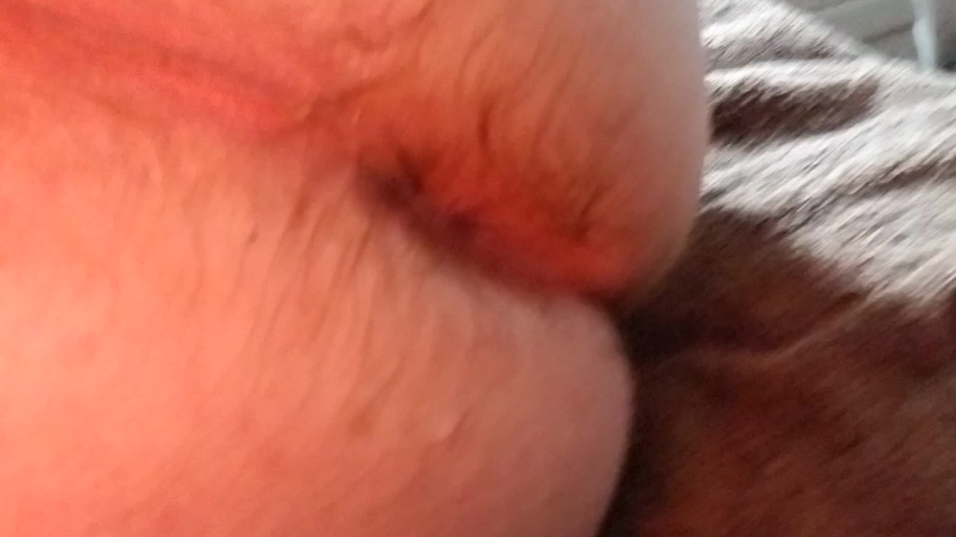 Popping a plug into my anxious hole.
